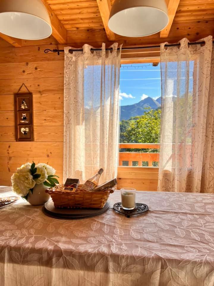 Charming Family Chalet For 8 People, With Private Hot Tub Les Clefs Exterior foto