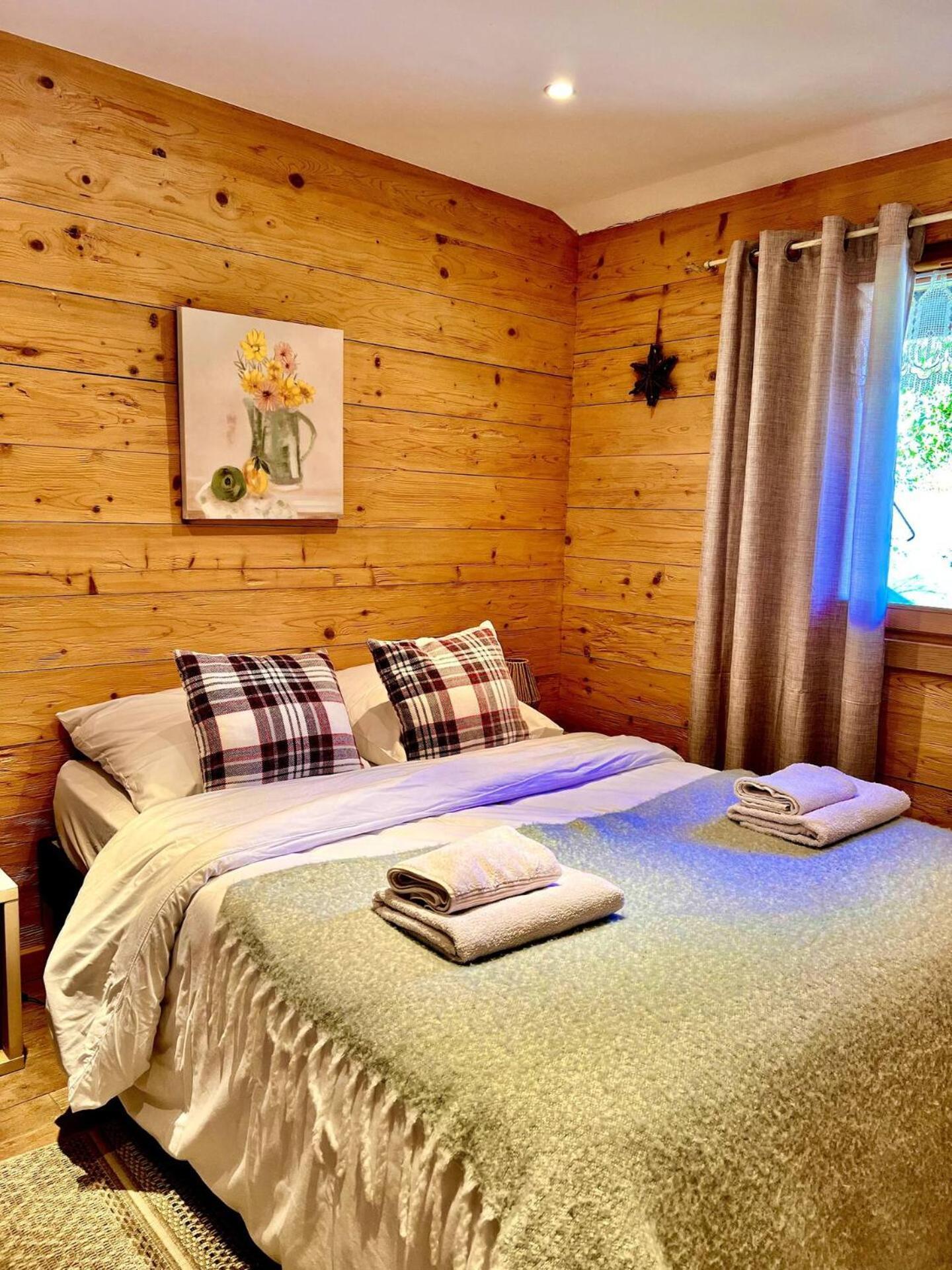 Charming Family Chalet For 8 People, With Private Hot Tub Les Clefs Exterior foto