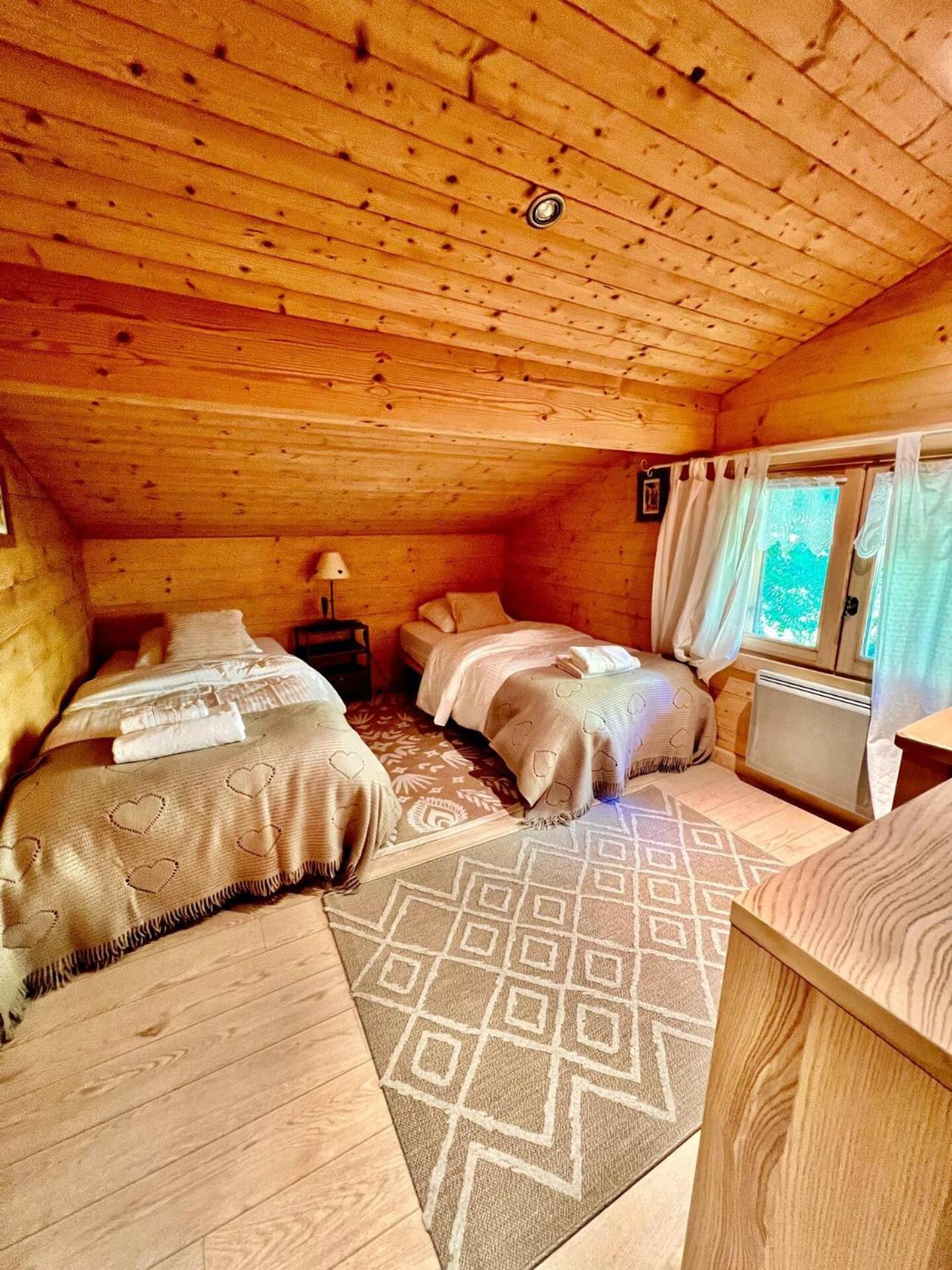 Charming Family Chalet For 8 People, With Private Hot Tub Les Clefs Exterior foto