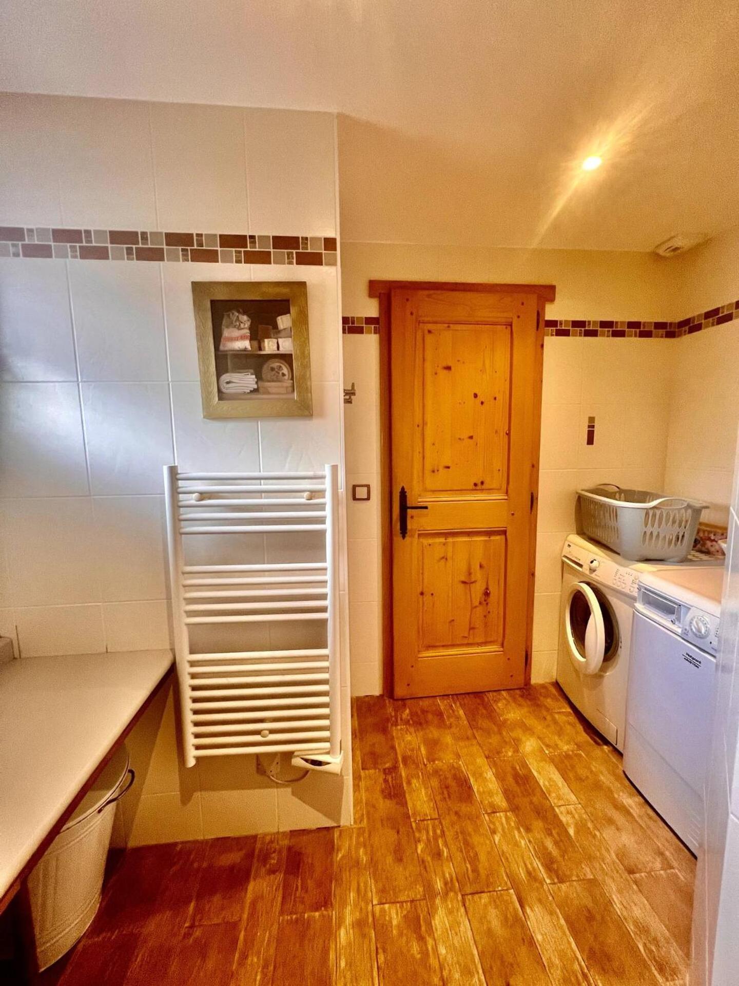 Charming Family Chalet For 8 People, With Private Hot Tub Les Clefs Exterior foto