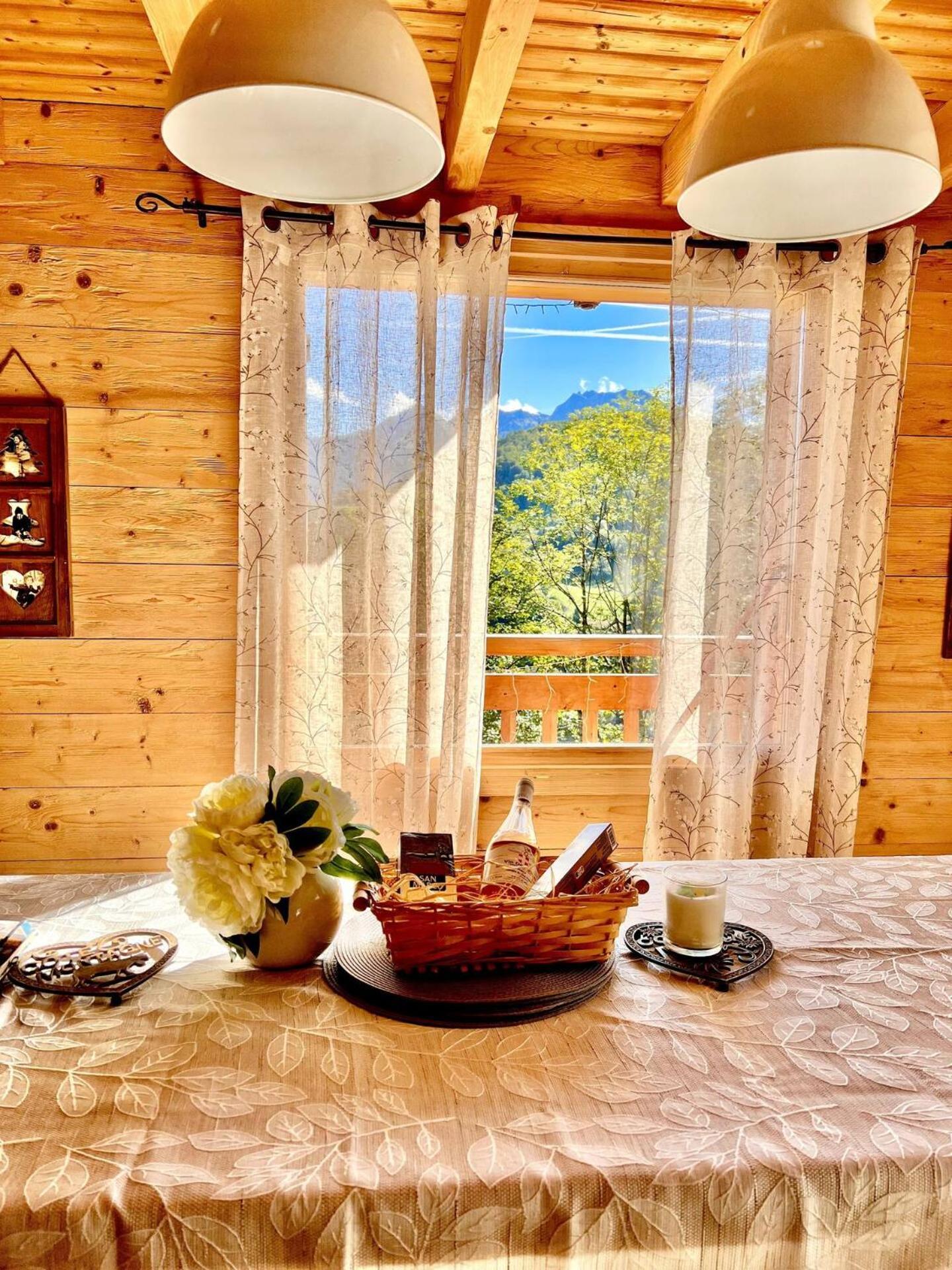 Charming Family Chalet For 8 People, With Private Hot Tub Les Clefs Exterior foto
